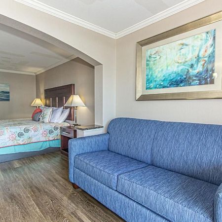 Ocean View King Suite With Modern Decor And Accents - Caravelle Resort 605 Sleeps 4 Guests Myrtle Beach Buitenkant foto