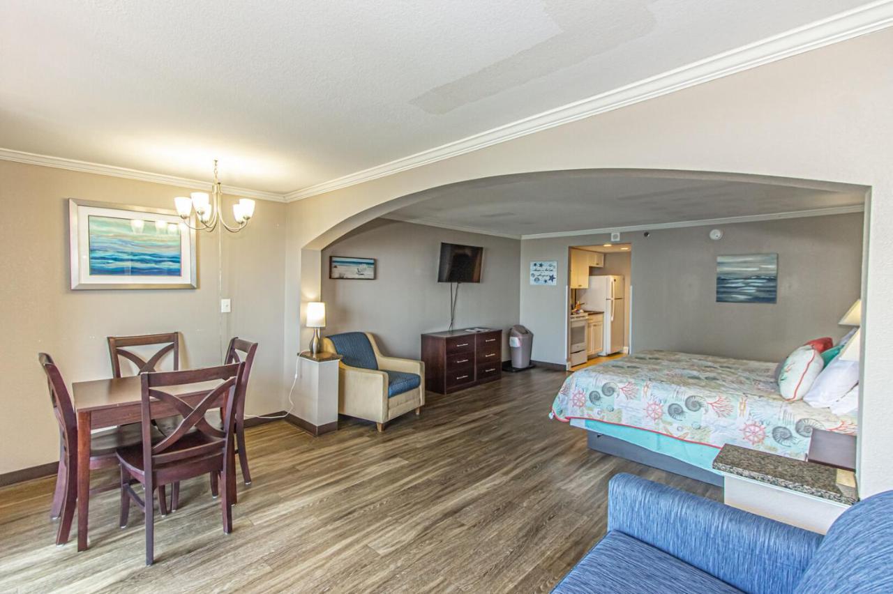 Ocean View King Suite With Modern Decor And Accents - Caravelle Resort 605 Sleeps 4 Guests Myrtle Beach Buitenkant foto
