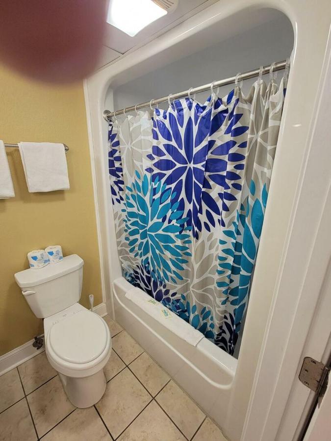 Ocean View King Suite With Modern Decor And Accents - Caravelle Resort 605 Sleeps 4 Guests Myrtle Beach Buitenkant foto
