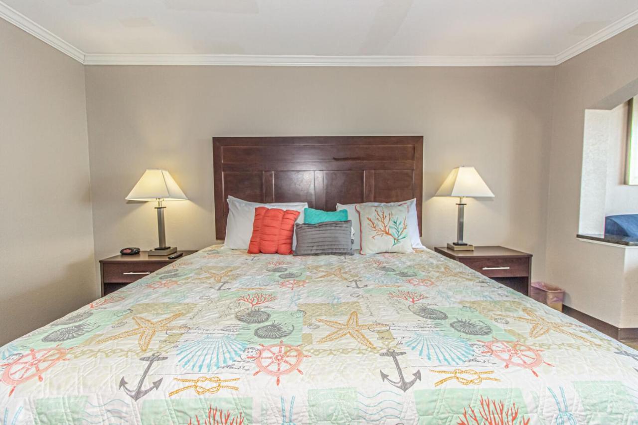 Ocean View King Suite With Modern Decor And Accents - Caravelle Resort 605 Sleeps 4 Guests Myrtle Beach Buitenkant foto