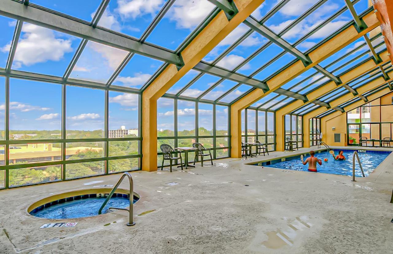 Ocean View King Suite With Modern Decor And Accents - Caravelle Resort 605 Sleeps 4 Guests Myrtle Beach Buitenkant foto